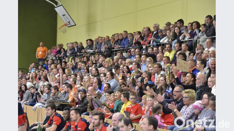 HG im TV 1861 Amberg - FC Neunburg v.W. 31:29 (15:12)

2. Relegeationsspiel zum Aufstieg in die Bezirksoberliga

Saison: 2018/19

Eine prächtige Zuschauer Kulisse mit 600 Handballfans gab dem 2. Relegationsspiel den richtigen Rahmen Bild: Ziegler