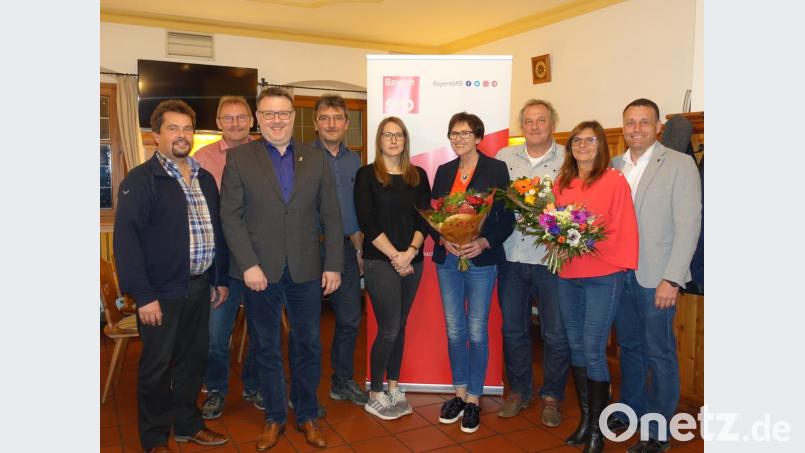 Von links: Volker Jung, Hans Wankerl, Daniel Weidner, Christof Braunisch, stellvertretende Kreisvorsitzende Isabell Bergmann, Hermine Koch, Vorsitzender Josef Götz, Agnes Götz, Kreisvorsitzender Uwe Bergmann. Bild: Daniel Weidner