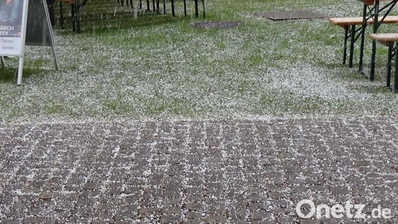 Winterliches Wetter herrscht am Festsonntag des Klosters in Michelfeld. Bild: jma