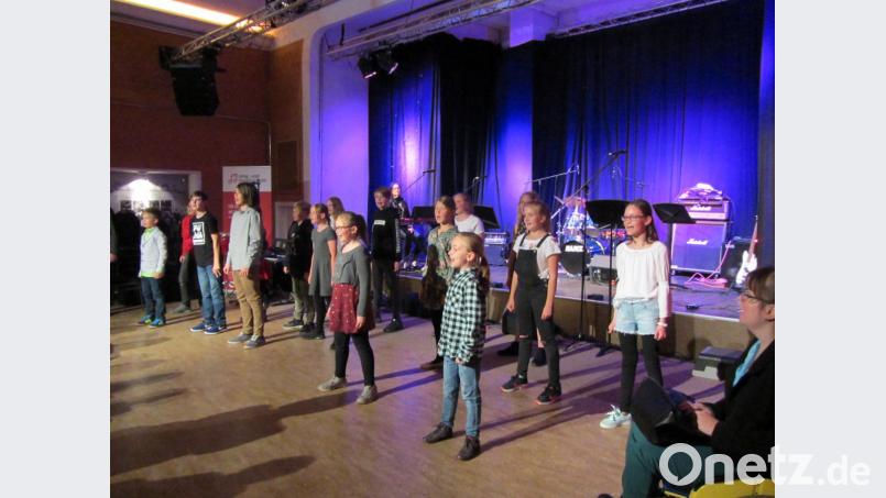 Da capo für die Musical-Company und das &quot;Disney High School Musical&quot; im Capitol. Bild: aks
