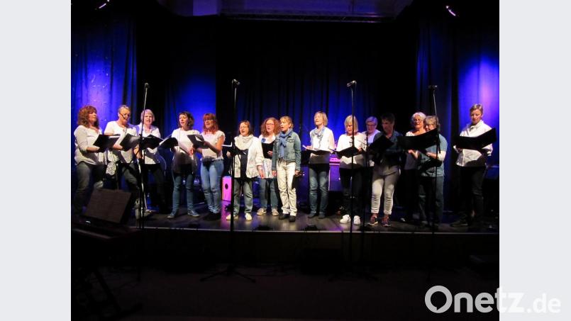 Der Chor Herznote hat stimmungsvolle Songs von Nena bis Coldplay im Programm. Bild: aks