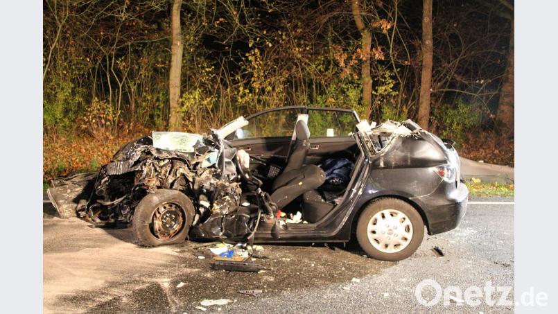 Das Unfallfahrzeug, in dem Florian eingeklemmt war. Bild: jma