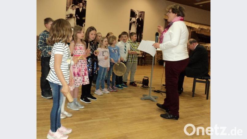 Die jungen Chormitglieder von „Piccolo“ e überzeugten bei ihrem Auftritt. Bild: ksi