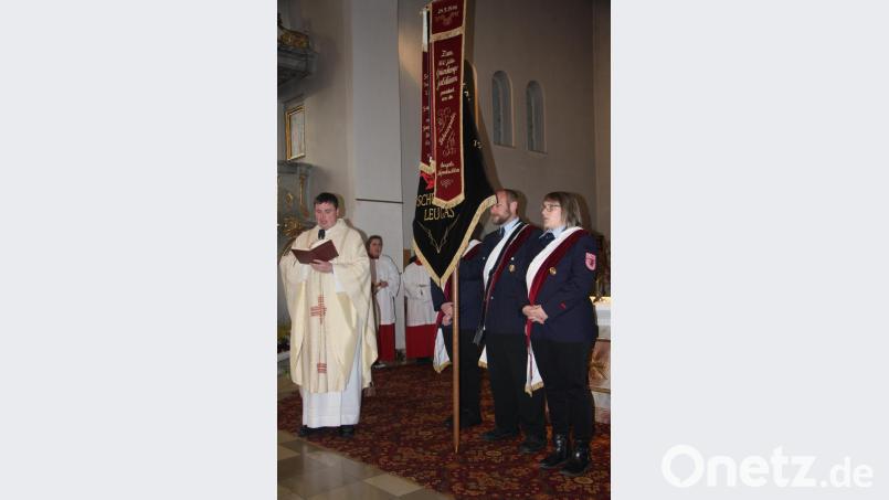 Fahnenweihe der Freiwilligen Feuerwehr Schönhaid-Leugas in Wiesau Bild: wro