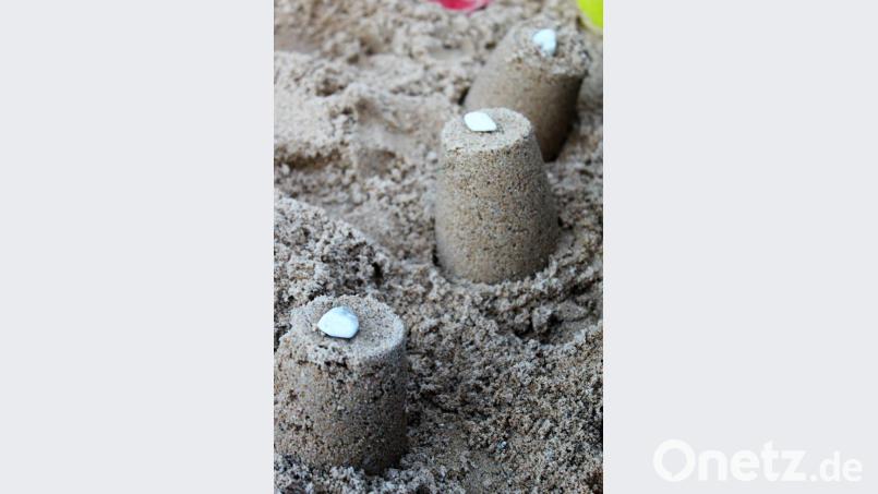 Sandkuchen mit Kiesel-Verzierung... zum Muttertag genauso köstlich wie immer. Bild: mvs