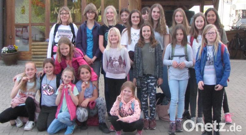 Die Teilnehmerinnen der diesjährigen Reiterferien. Bild: exb