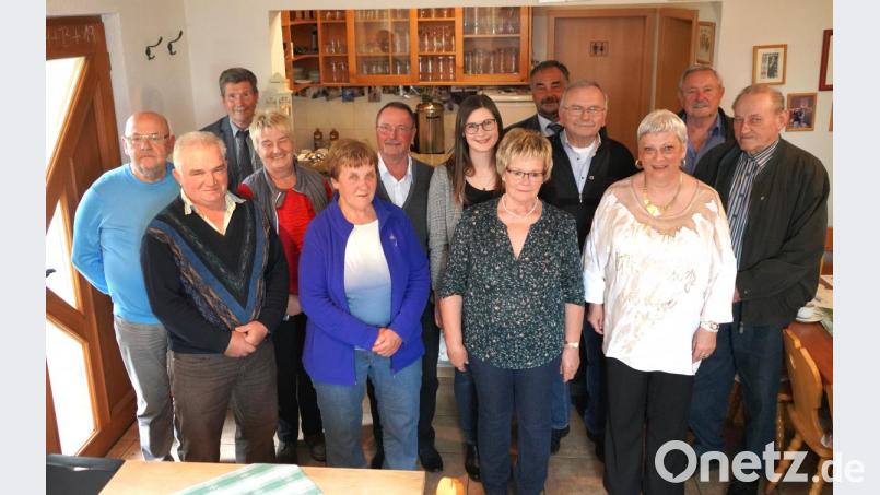 Die neue stellvertretende VdK-Vorsitzende Maria Hamann (Fünfte von links) mit geehrten Mitgliedern Bild: fvo