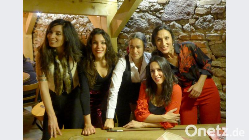 „Las Migas“ mit Bego und Alicia (beide links) sowie Roser (sitzend) und Marta (ganz rechts) Bild: fsb
