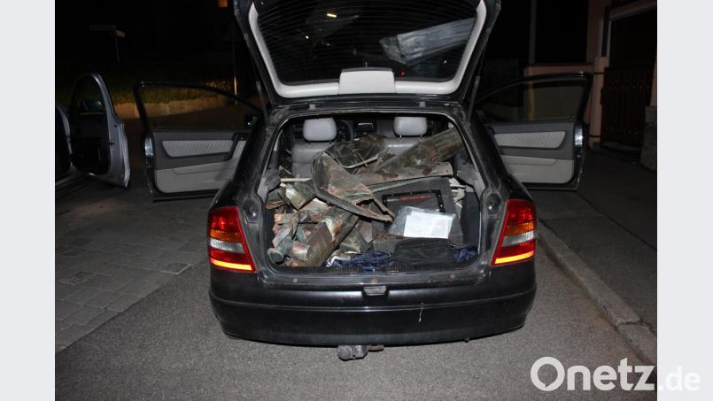 Ein Kofferraum voller Metall. Bild: exb/Polizei Vohenstrauß