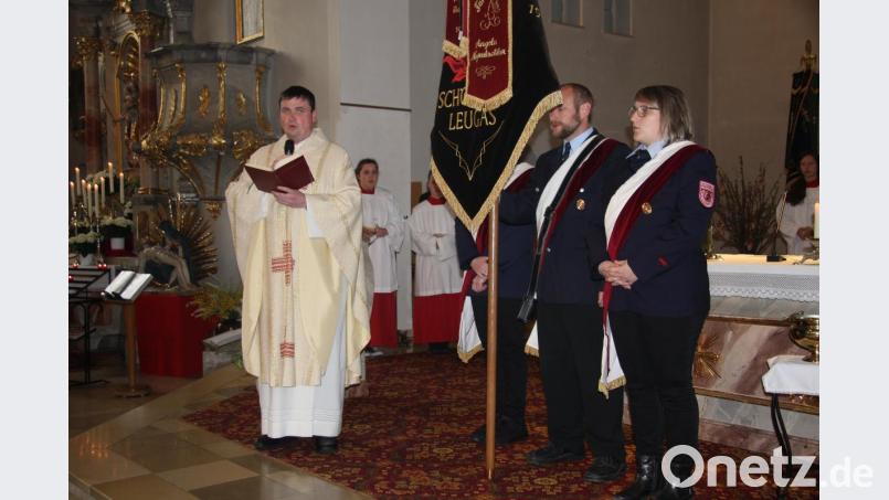 Fahnenweihe der Freiwilligen Feuerwehr Schönhaid-Leugas in Wiesau Bild: wro