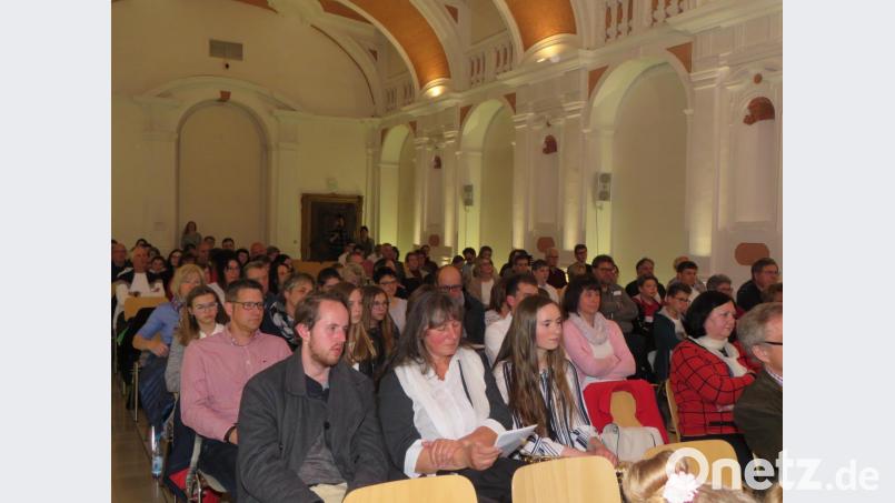 Die Klosteraula war gut besetzt bis in die hinteren Reihen. Bild: ubb