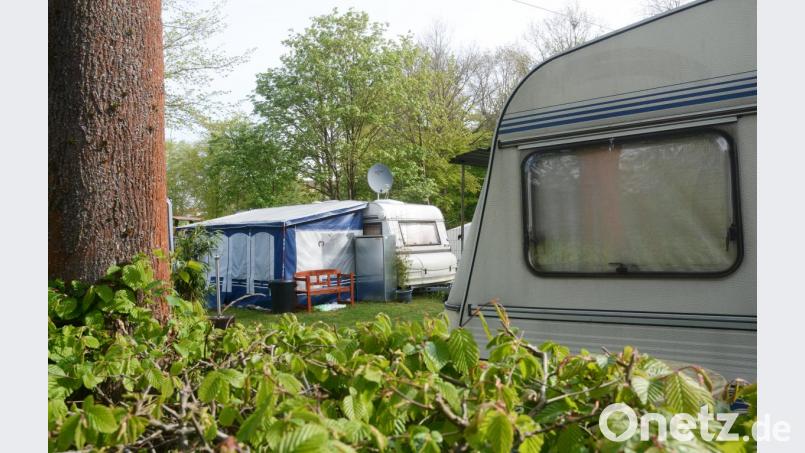 Für Dauercamper ist die Abrechnung auf dem Campingplatz der Freizeitanlage über einheitliche Gebühr unc Stromablesung mittels Zähler kein Problem. Für Kurzzeitgäste beschoss der Stadtrat jetzt einen Pauschalbetrag in Höhe von 25 Euro pro Tag und Stellplatz. Bild: Gabi Schönberger