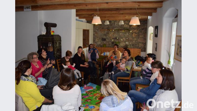 Das Thema Kinderernährung stand jetzt bei einer Gesprächsrunde im Mehrgenerationenhaus Mitterteich im Mittelpunkt. Bild: exb