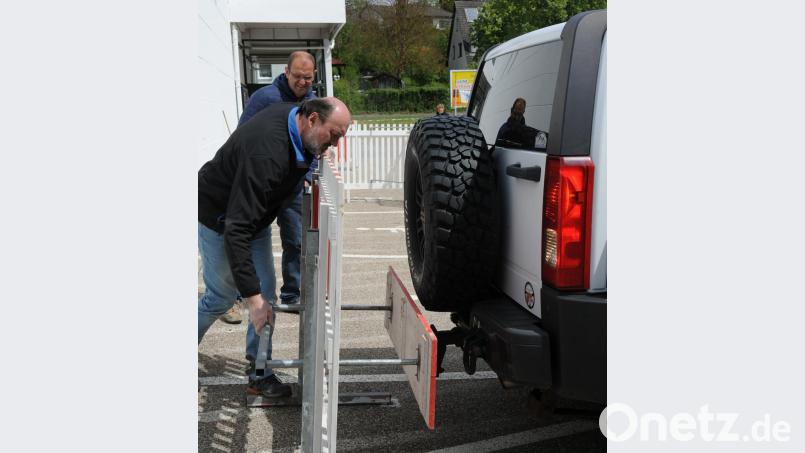 Auch ein dicker SUV hat Chancen, denn der Parcours wird jeder Fahrzeuggröße angepasst. Bild: gf
