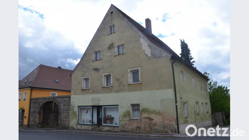 Dieses Gebäude will die Stadt Erbendorf zum Bürgerhaus umbauen. Bild: Benkhardt