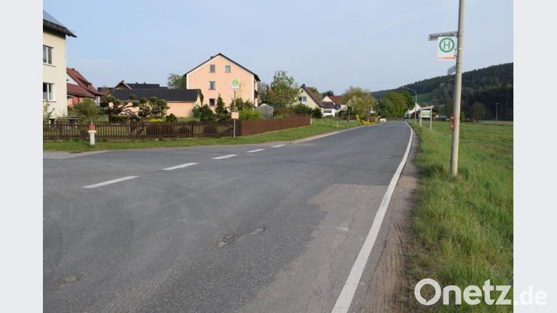 Auf eine sichere Bushaltestelle an der Einmündung der Bahnhofstraße muss verzichtet werden. Die Kosten dafür sprengen den finanziellen Rahmen. Bild: bnr