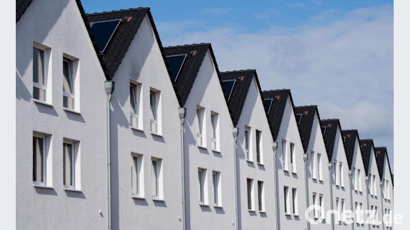Die Mieten in der Oberpfalz steigen. Symbolbild: Julian Stratenschulte/dpa