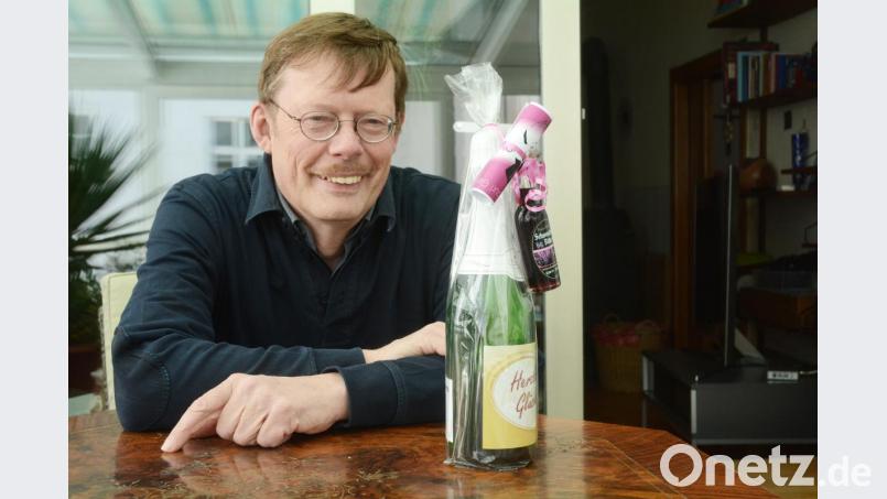Pfarrer Volker Wappmann freut sich auf das Sektfrühstück mit der ganzen Familie. Bild: Gabi Schönberger