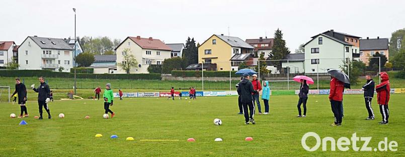 Praxisschulung &quot;Torwarttraining&quot; beim SC Kirchenthumbach. Bild: ü