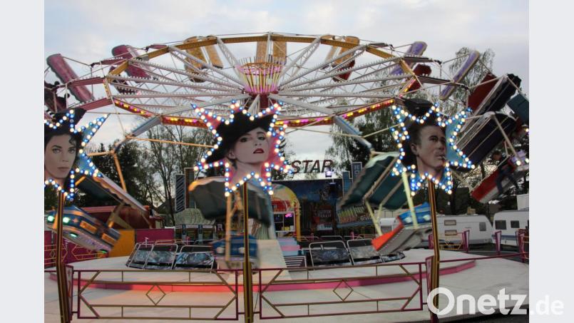 Festorganisator Georg Duschinger ist enttäuscht: Wegen der niedrigen Temperaturen und Regenschauer am Wochenende blieben die Besucherzahlen beim Tirschenreuther Volksfest weit hinter den Erwartungen zurück. Bild: kro