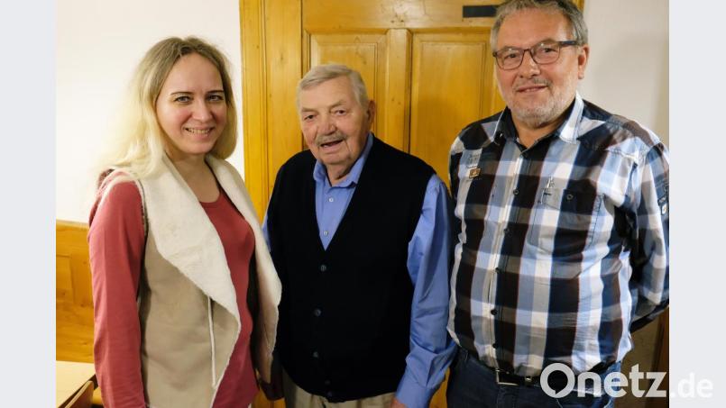 Der langjährige Sänger Franz Blendinger (Mitte) feiert seinen 85. Geburtstag. Bild: do