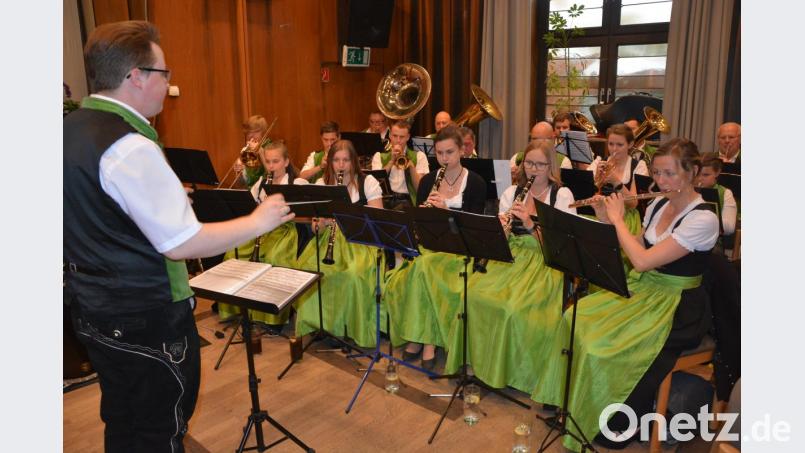 Die Stiftländer Jugend- und Blaskapelle Waldsassen, Leitung Stephan Sölch. Bild: jr