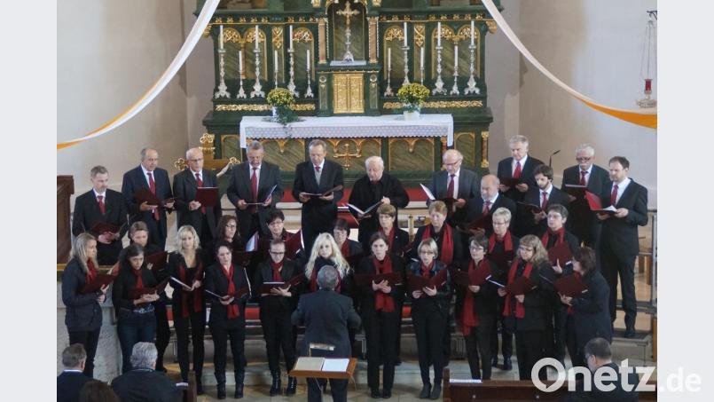 Der Kirchenchor St. Wenzeslaus lädt zusammen mit Musikgruppen der Pfarrgemeinschaft Schönsee/Weiding zu einem Benefizkonzert für die Renovierung der Stadtpfarrkirche ein. Bild: weu