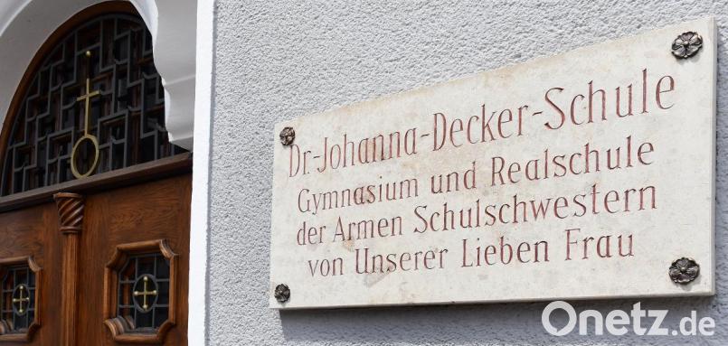 Das ist in diesem Jahr der Sieger: 55 Mädchen haben sich schon fest für das Gymnasium der Dr-Johanna-Decker-Schule angemeldet, 50 für die Realschule. Bild: Petra Hartl