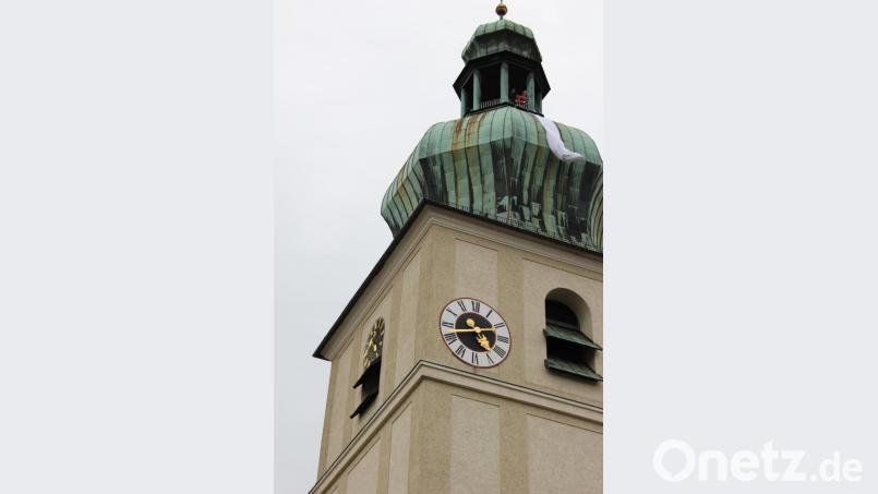 Seit dem Wochenende weht die Fahne wieder sichtbar. Bild: ads
