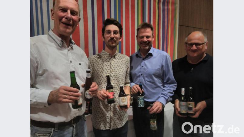 Arno Diener, Alwin Märkl, Michael Pfeiffer und Wilhelm Koch (von links) gaben im Tempelmuseum Einblick in die überraschend große Welt des Biergeschmacks. Bild: mma