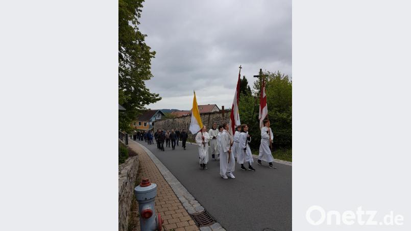 Einzug der Thurndorfer in Troschenreuth Bild: hzi