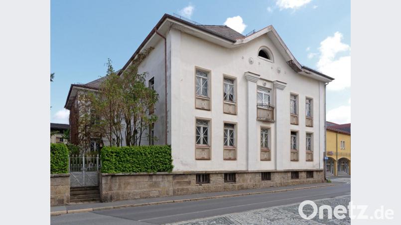 Der Antragsteller will in die ehemalige Hutschenreuther-Verwaltungsdirektion in Tirschenreuth investieren. Nach der Revitalisierung ist dort ein Büro- und Wohngebäude geplant. Bild: tr