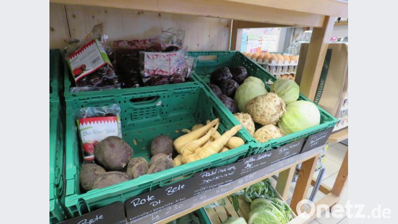 Die Obst- und Gemüsekisten sind Pfandware und werden vom Großhandel zur Verfügung gestellt. Bild: ubb