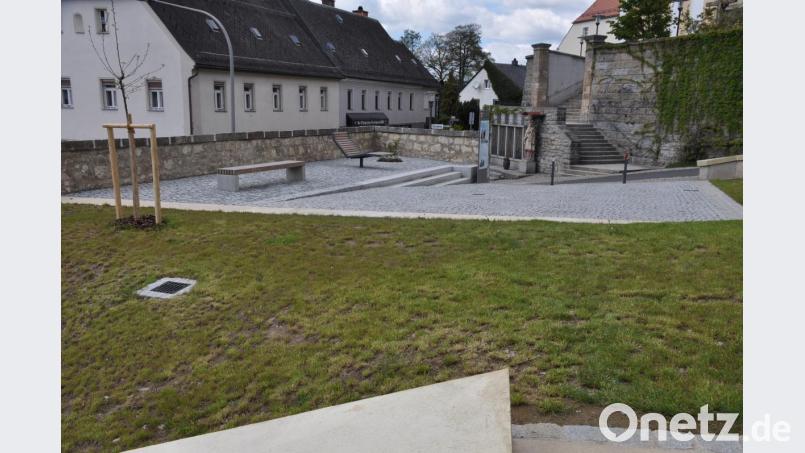 Dem Ruhebereich ist eine Streuobstwiese vorgelagert. Bild: ak