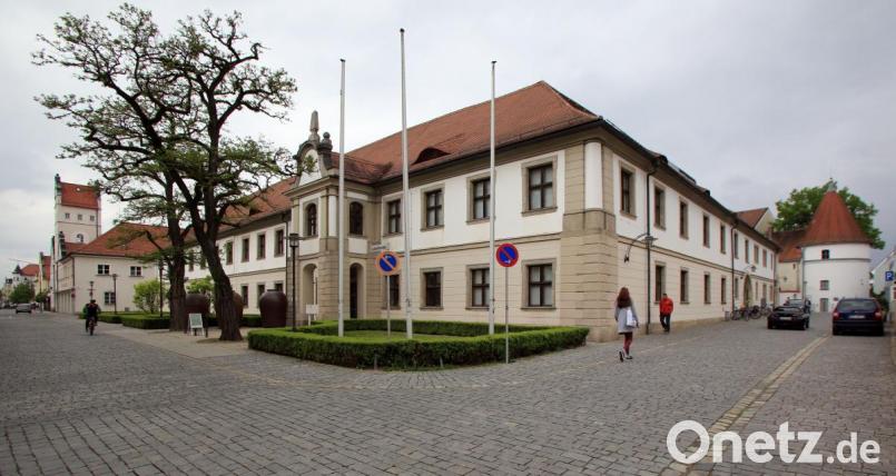 Das Internationale Keramikmuseum (vorne und links im Waldsassener Kasten) soll ein wichtiger Baustein für den Kulturstandort Weiden bleiben. Der Stadtrat genehmigt den Vertrag mit der &quot;Neuen Sammlung&quot;, der das Staatsmuseum für die nächsten fünf Jahre sichert. Bild: Gerhard Götz