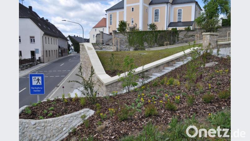 Anpflanzungen werten die Daddy-Anlage zusätzlich auf. Bild: ak