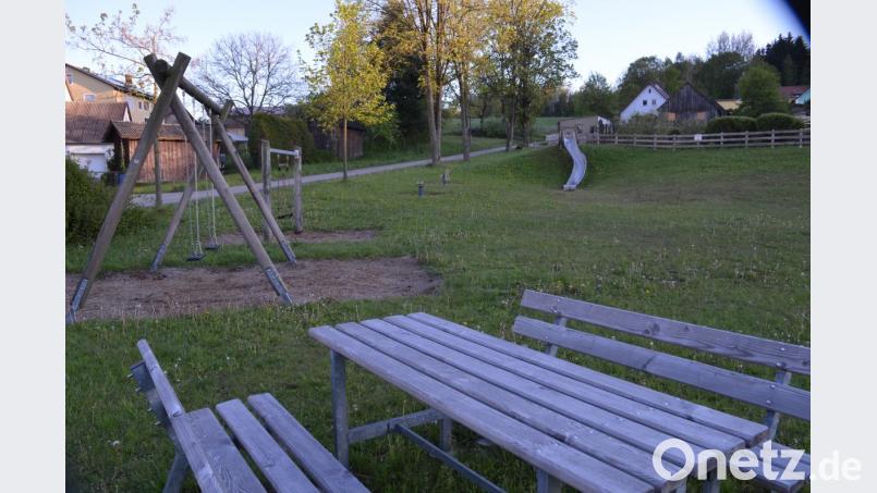 Der Kinderspielplatz Kleinschwand hat noch Luft nach oben. Die Dorfgemeinschaft erhält 10.000 Euro für neue Spielgeräte. Bild: fz