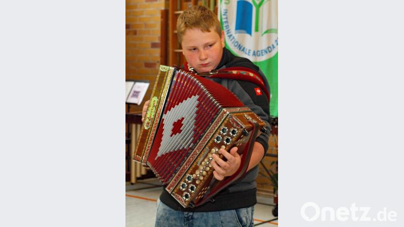Michael Drexler spielte auf der Steirischen „Auf der Autobahn“ von Slavko Avsenik. Bild: sön