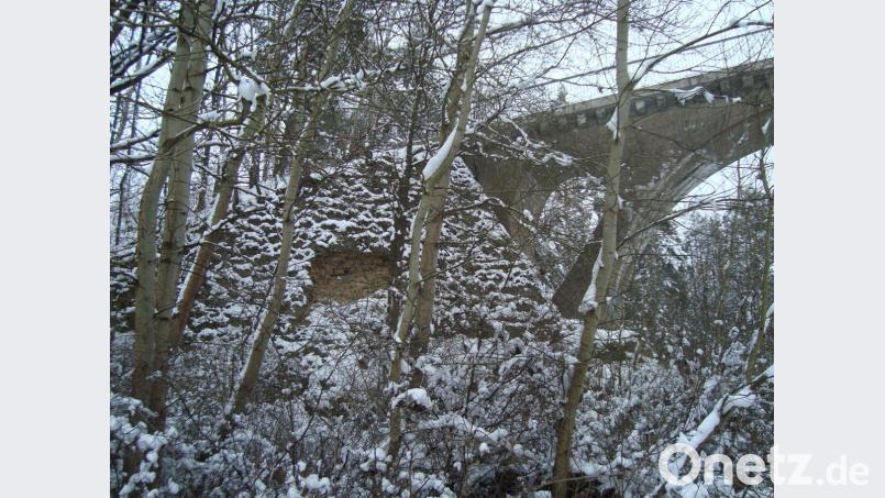 In den vergangenen Jahren sind Schäden unterhalb des Haager Viadukts entstanden. Archivbild: Josef Schmaußer