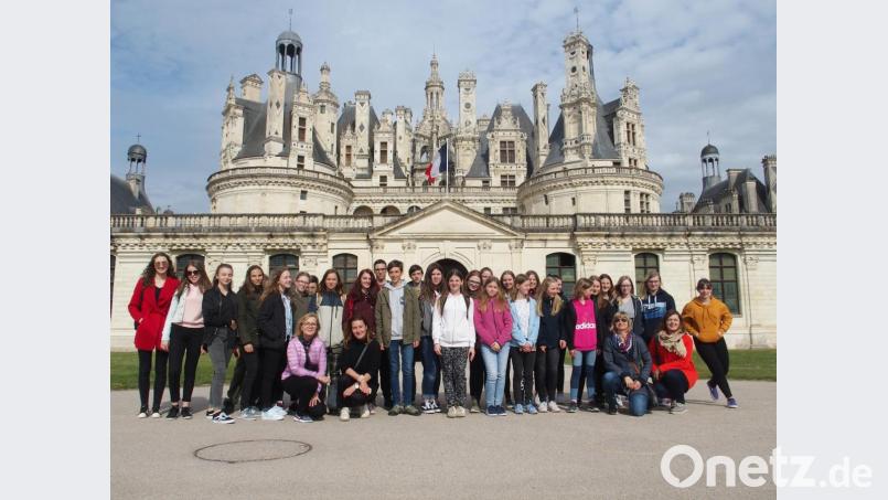Bei einem ersten Zwischenstopp besichtigen die Teilnehmer das Schloss Chambord an der Loire und bestaunten die prachtvollen Räume und die berühmte Doppelwendeltreppe. Bild: dob