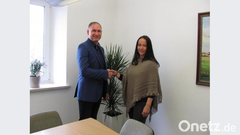 Behindertenbeauftrage Carola Brust (rechts) machte ihren Antrittsbesuch im Rathaus bei Bürgermeister Richard Kammerer (links). Bild: sei