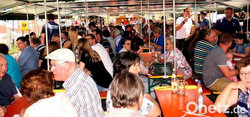 Besucher und Gäste feiern beim PIRKerfest. Archivbild: zer