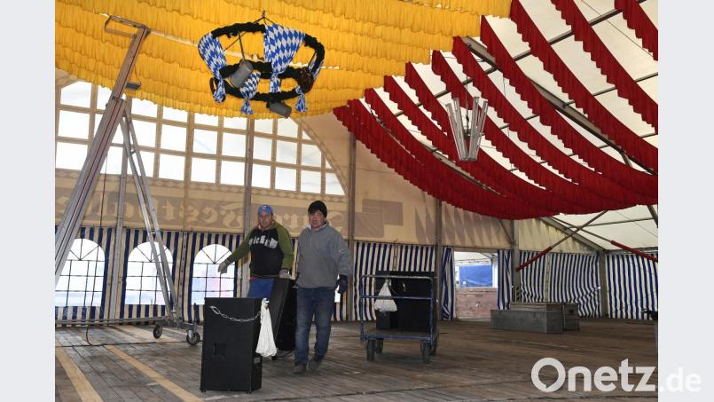 Die Jura-Festhalle ist aufgebaut. Bild: Petra Hartl