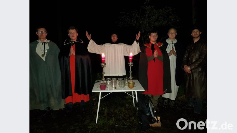 Beim Fantasy Spiel der Ministranten führte die Beseitigung eines verrückten Pfarrers zum Ziel. Bild: exb