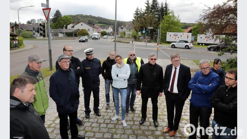 Ortstermin CSU an der Raigeringer Kreuzung Bild: Wolfgang Steinbacher