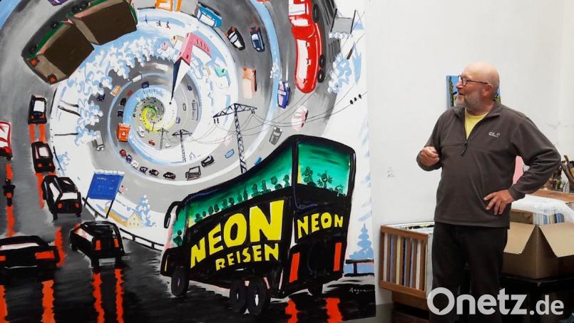Der Künstler Peter Angermann stellt sein Werk &quot;Spirale&quot; vor. Bild: ilt