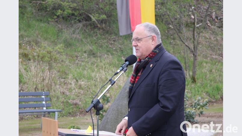 Die Grüße des Bezirks überbrachte Lothar Höher. Bild: wro