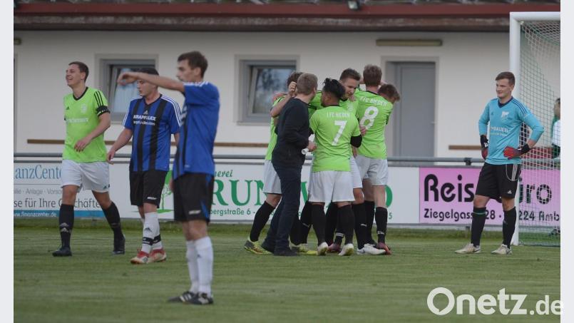 Fußball A-Klasse Süd
letzter Spieltag
SG Rieden II - SG Etzenricht II 4:1 (2:1) Bild: ref