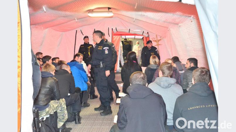 Zu 100 Prozent riegelten die Tschechen ihre Außengrenzen im Kreis Pilsen für 20 Stunden ab. Einziges Szenario bildete die lückenlose Feststellung unerwünschter Personen. Bild: fjo