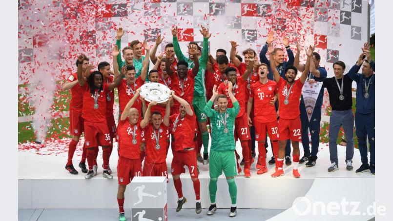Die Spieler der FC Bayern München bejubeln den 29. Titel in der Fußball-Bundesliga. Bild: agentur_dpa